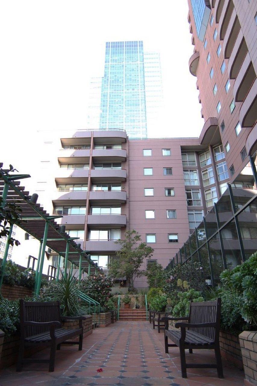 Paramount Apartments Melbourne Exterior photo