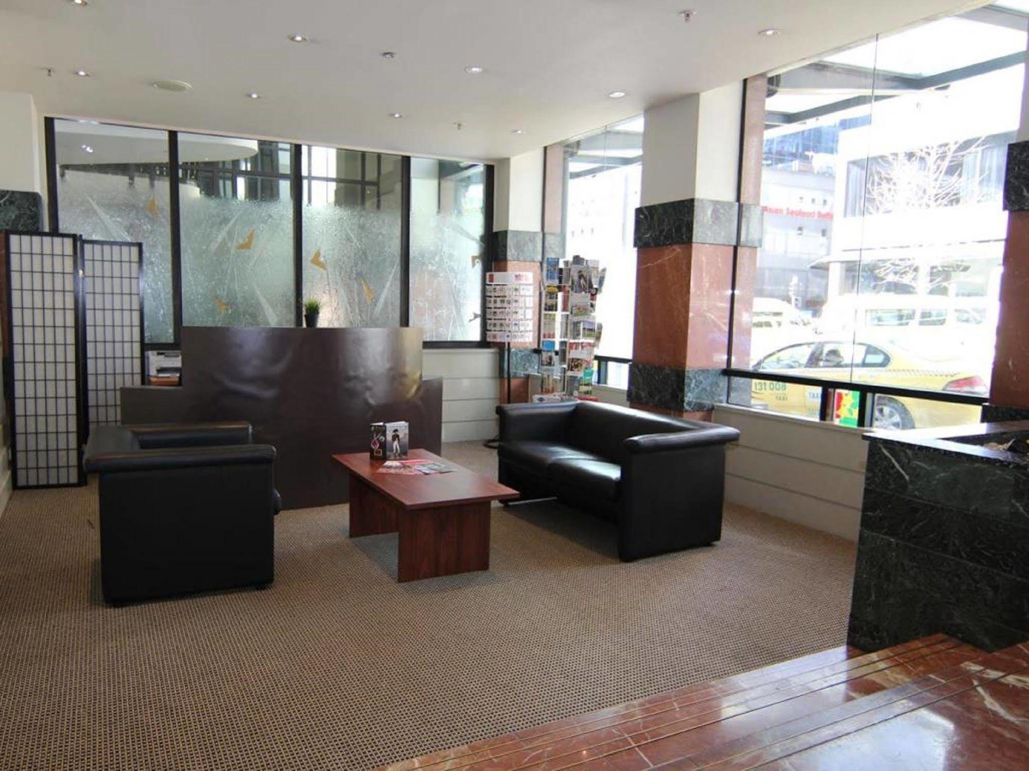 Paramount Apartments Melbourne Exterior photo